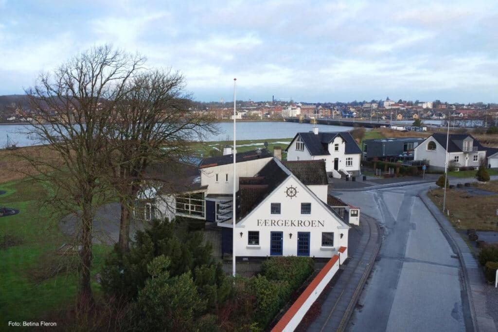 Faergekroen Hadsund Exterior photo